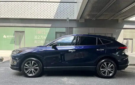 Toyota Harrier, 2022 год, 3 560 000 рублей, 7 фотография