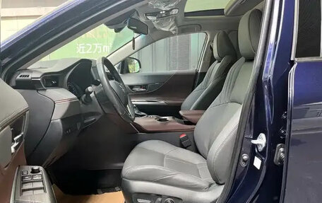 Toyota Harrier, 2022 год, 3 560 000 рублей, 9 фотография