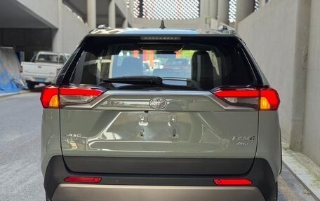 Toyota RAV4, 2022 год, 2 450 555 рублей, 5 фотография