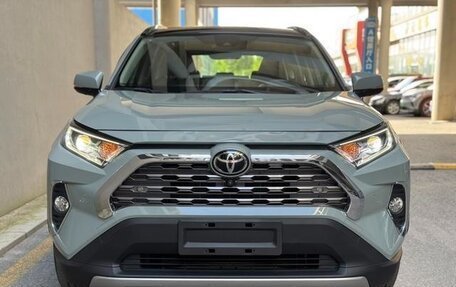 Toyota RAV4, 2022 год, 2 450 555 рублей, 2 фотография