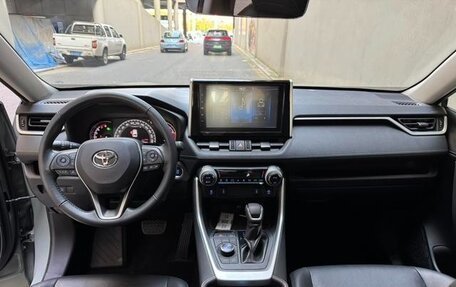 Toyota RAV4, 2022 год, 2 450 555 рублей, 8 фотография