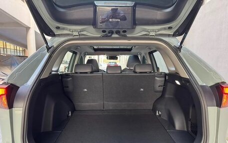 Toyota RAV4, 2022 год, 2 450 555 рублей, 16 фотография