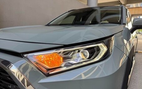 Toyota RAV4, 2022 год, 2 450 555 рублей, 21 фотография