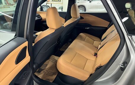 Lexus RX IV рестайлинг, 2025 год, 7 900 000 рублей, 20 фотография