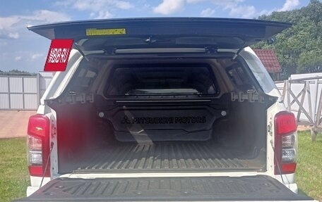 Mitsubishi L200 IV рестайлинг, 2019 год, 2 800 000 рублей, 3 фотография