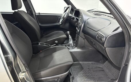 Chevrolet Niva I рестайлинг, 2017 год, 644 000 рублей, 13 фотография