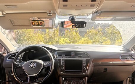 Volkswagen Tiguan II, 2017 год, 2 100 000 рублей, 11 фотография