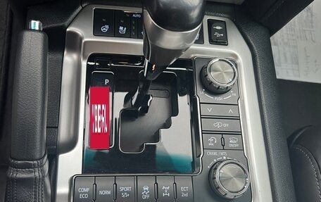 Toyota Land Cruiser 200, 2019 год, 6 950 000 рублей, 7 фотография