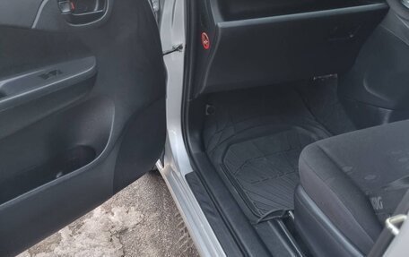 Toyota Ractis II, 2011 год, 850 000 рублей, 8 фотография