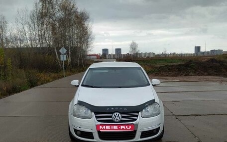 Volkswagen Jetta VI, 2010 год, 539 000 рублей, 2 фотография