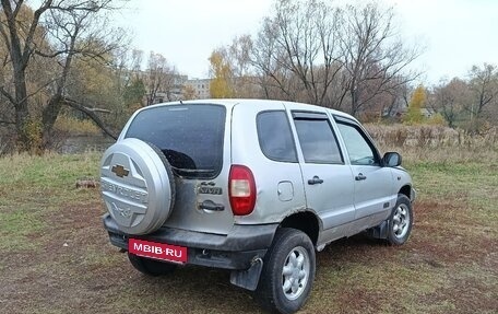 Chevrolet Niva I рестайлинг, 2005 год, 178 000 рублей, 3 фотография