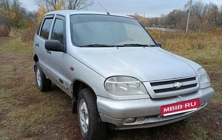 Chevrolet Niva I рестайлинг, 2005 год, 178 000 рублей, 2 фотография