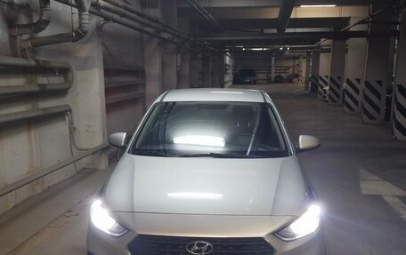 Hyundai Solaris II рестайлинг, 2019 год, 1 100 000 рублей, 1 фотография