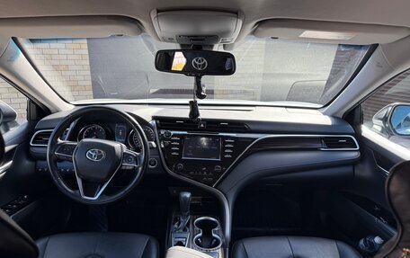 Toyota Camry, 2018 год, 3 000 000 рублей, 11 фотография