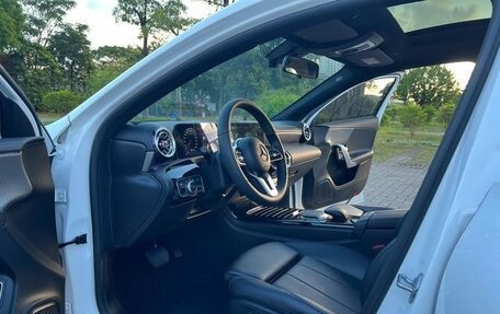Mercedes-Benz A-Класс, 2021 год, 1 690 000 рублей, 7 фотография