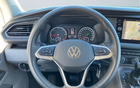 Volkswagen Caravelle T6 рестайлинг, 2022 год, 4 560 000 рублей, 3 фотография