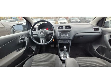 Volkswagen Polo VI (EU Market), 2013 год, 949 000 рублей, 6 фотография