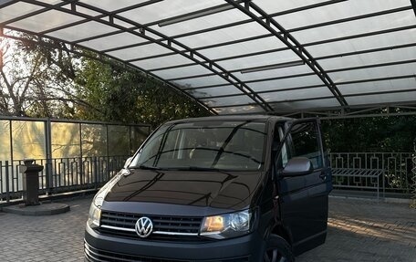 Volkswagen Caravelle T6 рестайлинг, 2015 год, 3 200 000 рублей, 9 фотография