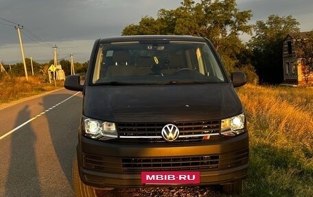 Volkswagen Caravelle T6 рестайлинг, 2015 год, 3 200 000 рублей, 3 фотография