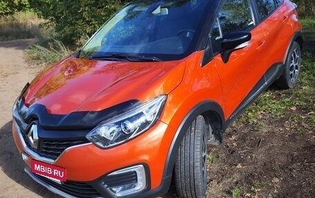 Renault Kaptur I рестайлинг, 2017 год, 1 450 000 рублей, 2 фотография