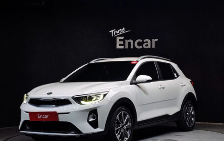 KIA Stonic, 2020 год, 1 580 000 рублей, 2 фотография