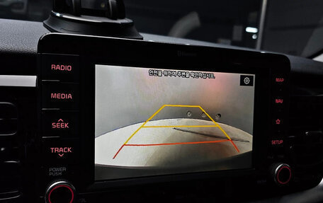 KIA Stonic, 2020 год, 1 580 000 рублей, 10 фотография