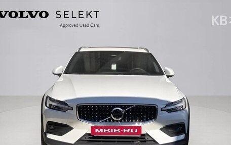 Volvo V60 Cross Country II, 2025 год, 4 490 099 рублей, 2 фотография
