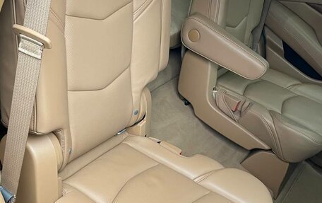 Cadillac Escalade IV, 2015 год, 5 950 000 рублей, 9 фотография