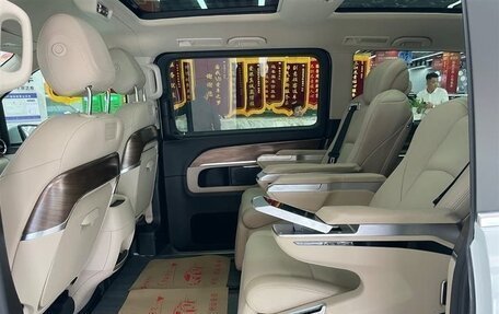 Mercedes-Benz V-Класс, 2022 год, 5 770 000 рублей, 22 фотография