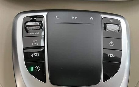 Mercedes-Benz V-Класс, 2022 год, 5 770 000 рублей, 26 фотография