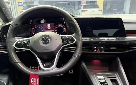 Volkswagen Golf VIII, 2022 год, 2 066 000 рублей, 6 фотография