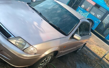 Ford Laser IV, 2002 год, 250 000 рублей, 2 фотография