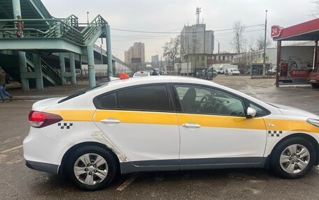 KIA Cerato III, 2019 год, 700 000 рублей, 3 фотография