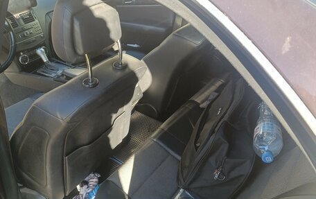 Mercedes-Benz C-Класс, 2010 год, 720 000 рублей, 10 фотография