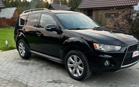 Mitsubishi Outlander III рестайлинг 3, 2011 год, 1 170 000 рублей, 14 фотография