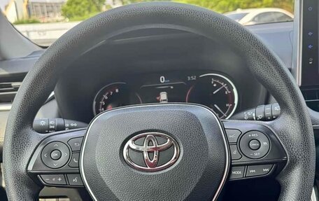 Toyota RAV4, 2021 год, 2 150 000 рублей, 9 фотография