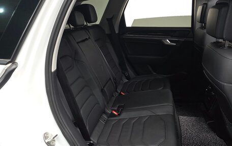 Volkswagen Touareg III, 2022 год, 4 852 000 рублей, 3 фотография