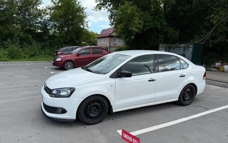 Volkswagen Polo VI (EU Market), 2011 год, 675 000 рублей, 3 фотография