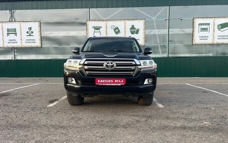 Toyota Land Cruiser 200, 2018 год, 8 450 000 рублей, 1 фотография