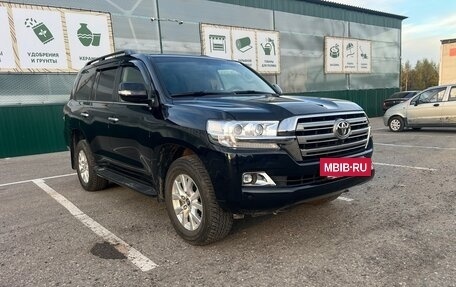 Toyota Land Cruiser 200, 2018 год, 8 450 000 рублей, 3 фотография