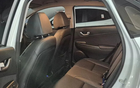 Hyundai Kona I, 2022 год, 1 609 000 рублей, 13 фотография