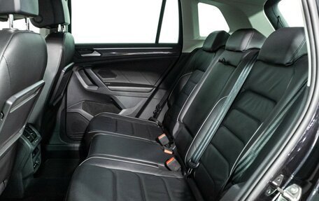 Volkswagen Tiguan II, 2019 год, 2 730 000 рублей, 10 фотография