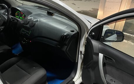 Chevrolet Aveo III, 2010 год, 235 000 рублей, 9 фотография