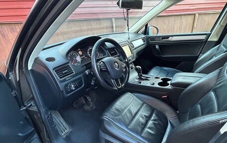 Volkswagen Touareg III, 2015 год, 2 750 000 рублей, 13 фотография