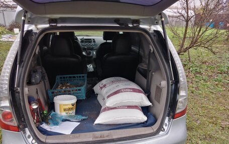 Mitsubishi Grandis, 2006 год, 600 000 рублей, 9 фотография