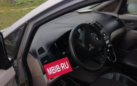 Mitsubishi Grandis, 2006 год, 600 000 рублей, 13 фотография