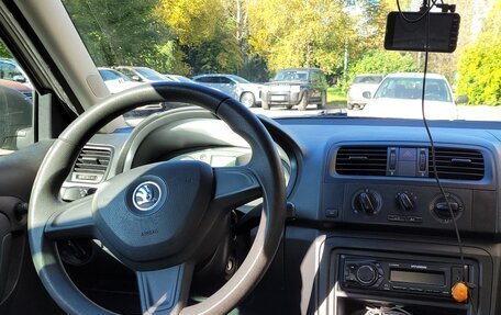 Skoda Fabia II, 2013 год, 650 000 рублей, 5 фотография