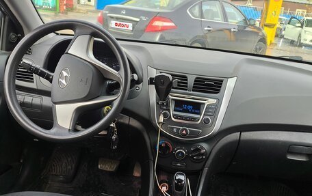 Hyundai Solaris II рестайлинг, 2016 год, 1 070 000 рублей, 5 фотография