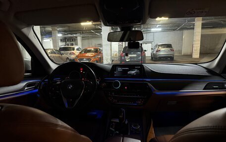 BMW 5 серия, 2018 год, 3 300 000 рублей, 15 фотография