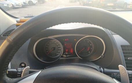 Mitsubishi Outlander III рестайлинг 3, 2008 год, 720 000 рублей, 8 фотография